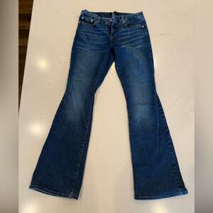Banana Republic low rise bootcut. 28/6.